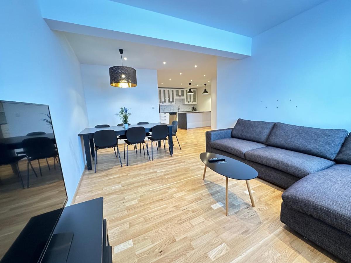Modern And Spacious 4br Apartment,only 3 Km Drive From Downtown Apartment Reykjavik