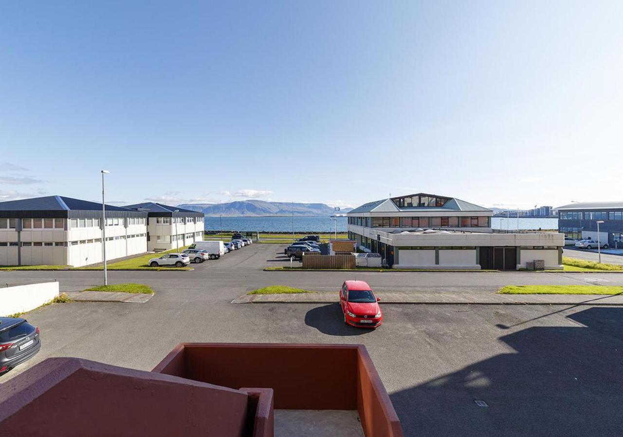 Modern And Spacious 4br Apartment,only 3 Km Drive From Downtown * Reykjavik