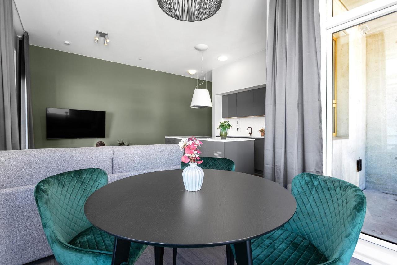 Modern Downtown - Harbour View Apartment *