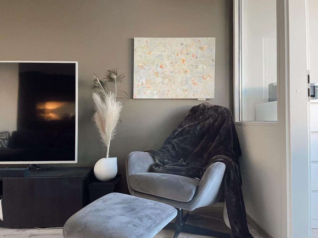 Centrally Located, Comfy, And Spacious Apartment. Reykjavik