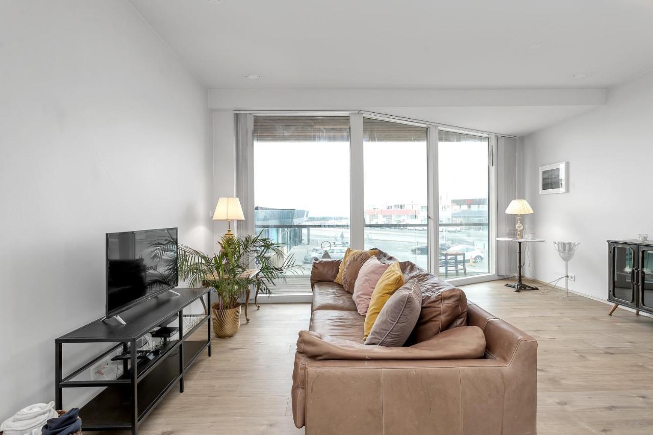 Apartment Stylish By The Sea