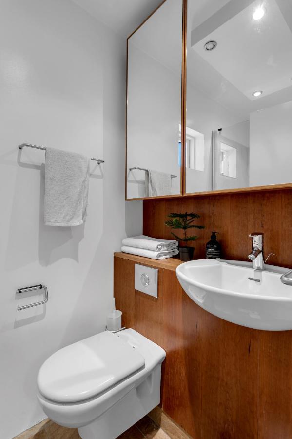 With Ocean View Apartment *