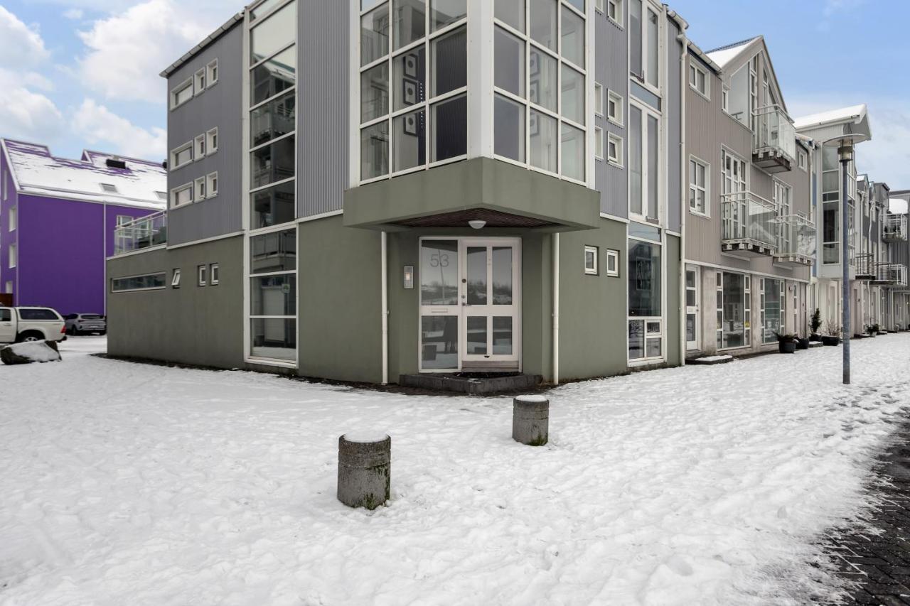 Apartment With Ocean View Reykjavik
