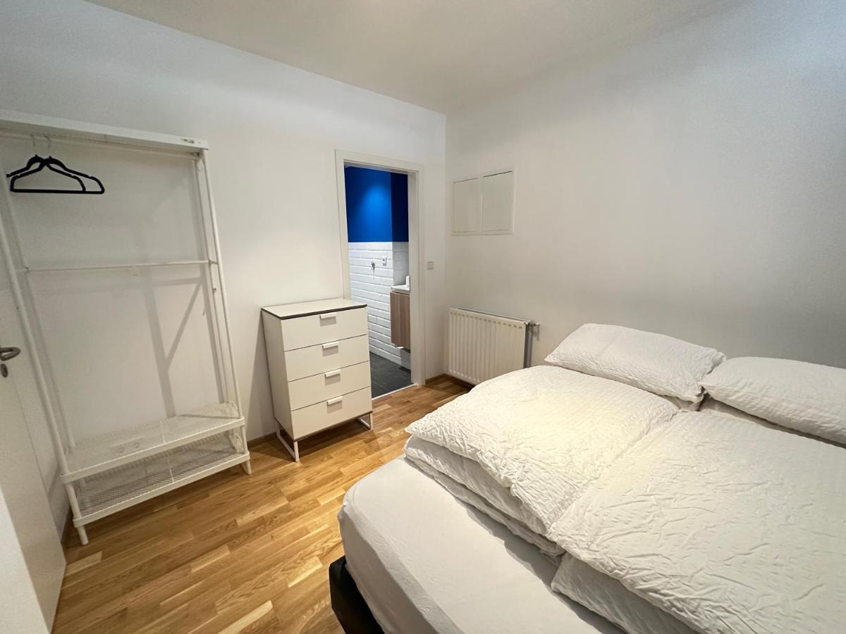 Apartment Modern And Spacious 4br Apartment,only 3 Km Drive From Downtown