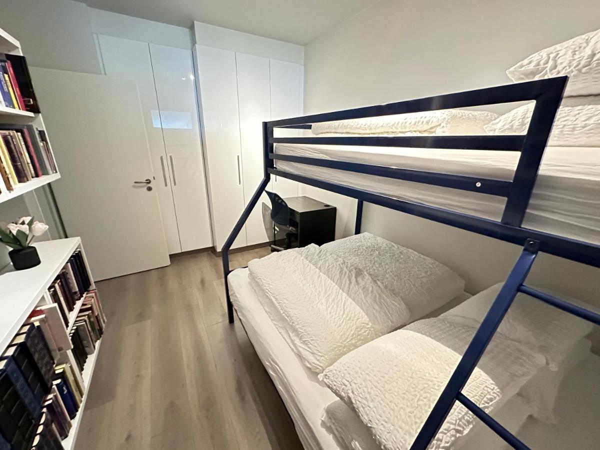 Modern 2 Bedroom In Kopavogur Apartment *