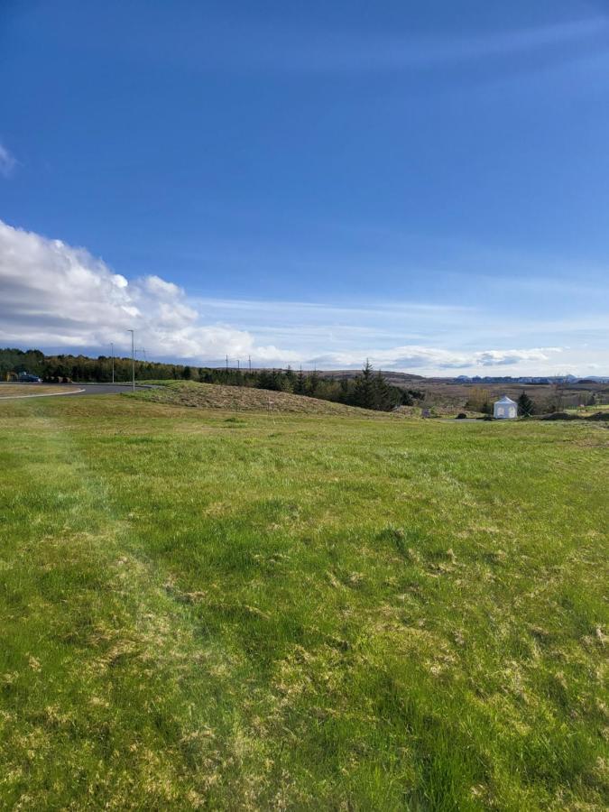 Cozy 2 - Bedroom In Amazing Location. *