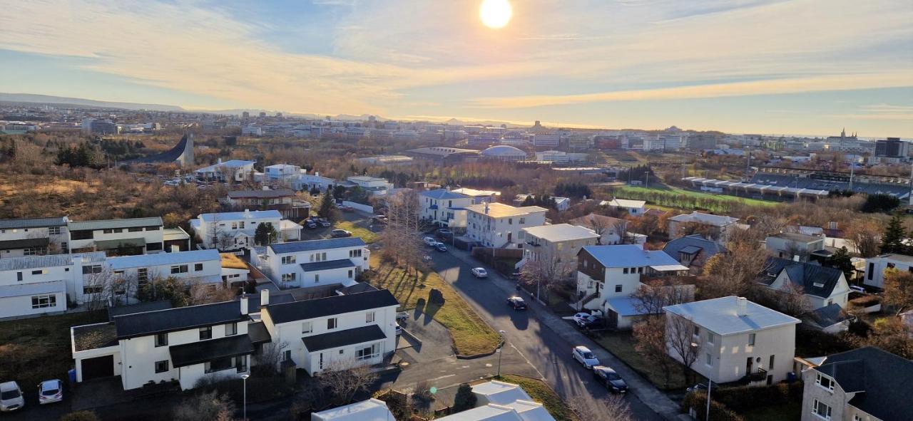 Panoramic With Stunning View - Free Parking Apartment Reykjavík