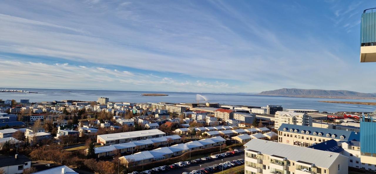 Panoramic With Stunning View - Free Parking Apartment Reykjavík