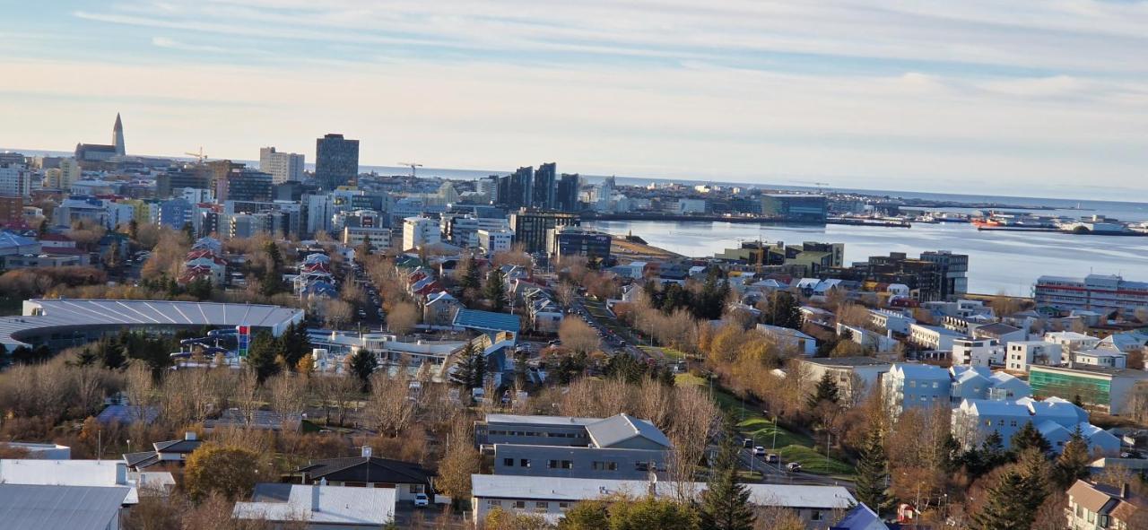 Panoramic With Stunning View - Free Parking *