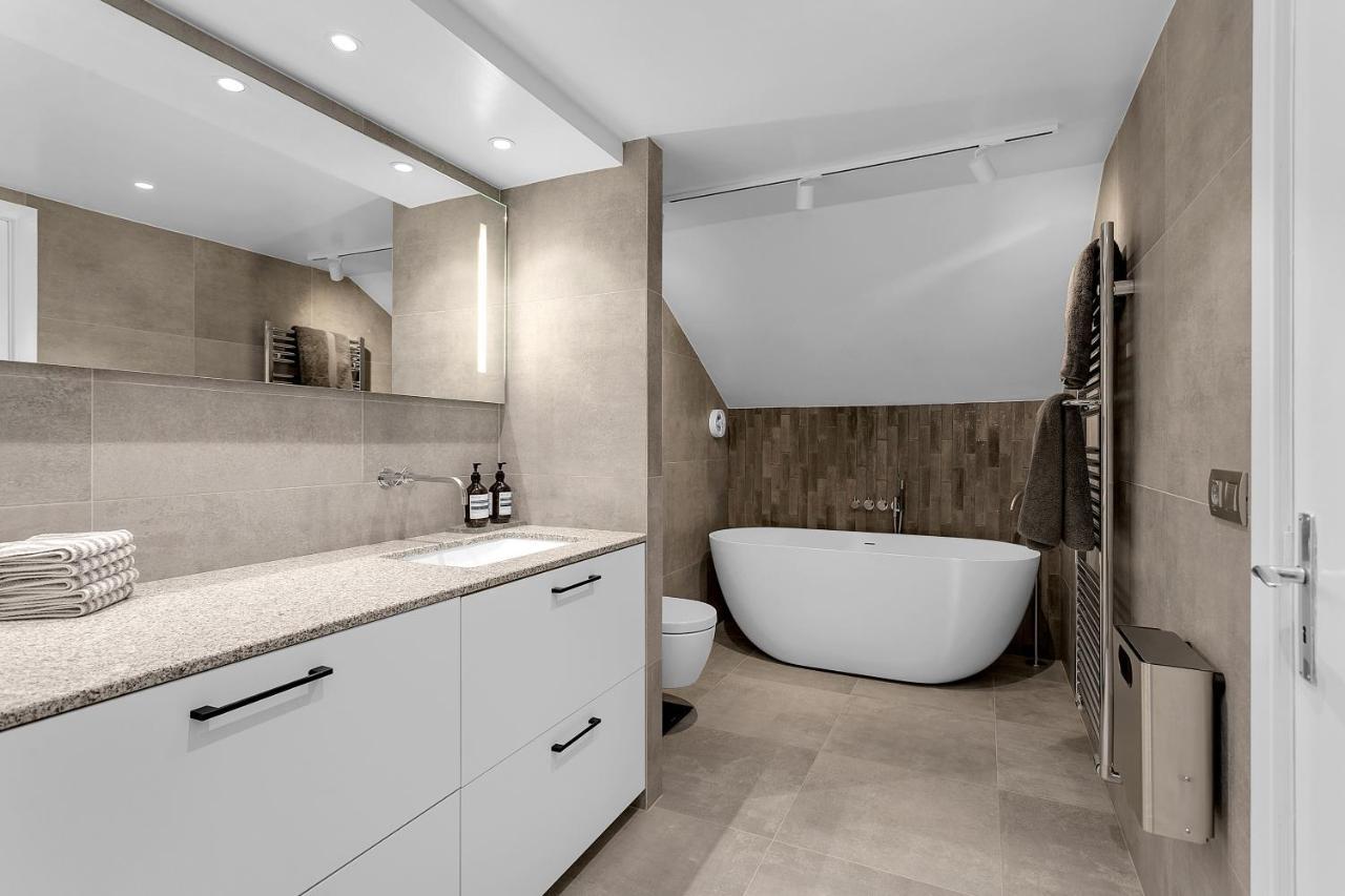 Apartment Sk52 By The Sea, Unique Spacious Luxury, Hg-17071 *