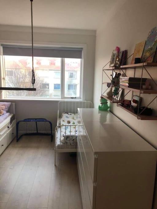 With 4 Bedrooms - Center *