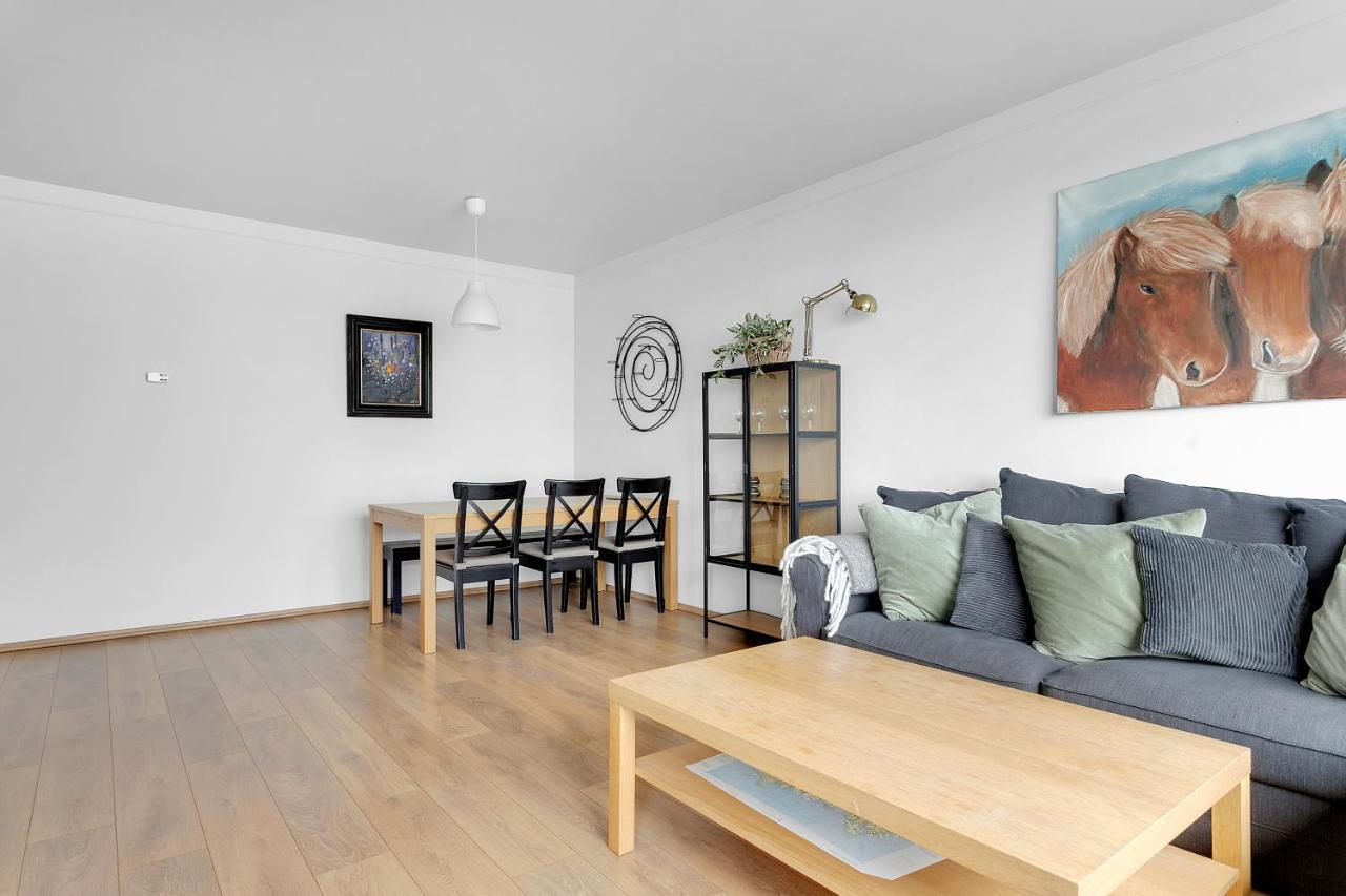 Appartement Bright 1br With A View