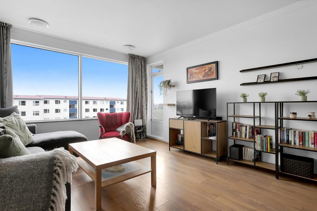 Bright 1br With A View * Reykjavík