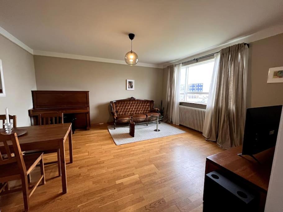 Charming Two Bedroom In Vesturbaer Donwtown Apartamento Reiquiavique