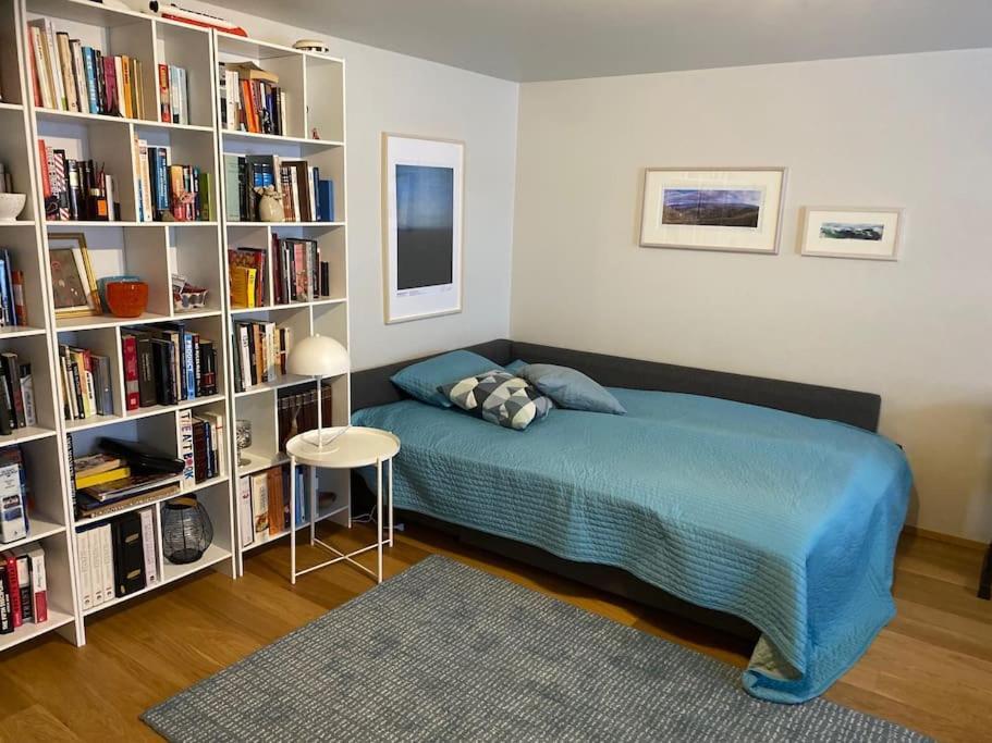 Centrally Located, Cozy W Free Prk.