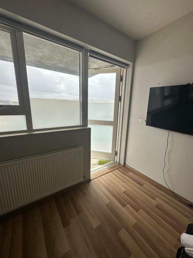 Entire Apartment *