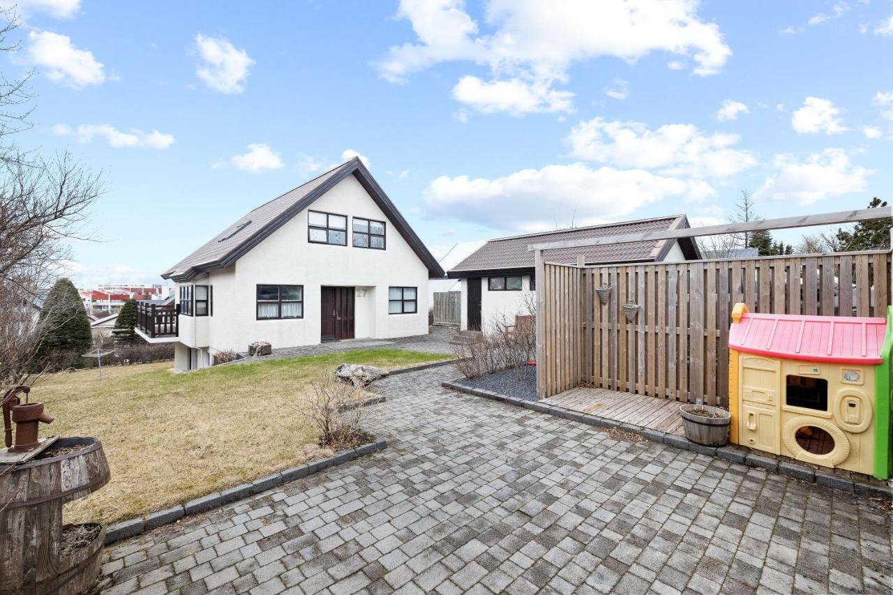 Venture Vacation-restful Retreat In The Suburbs *