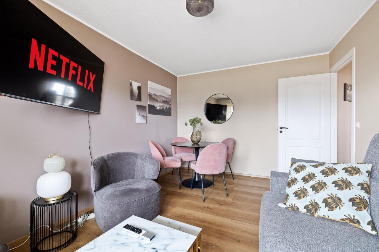 Venture Vacation-restful Retreat In The Suburbs
