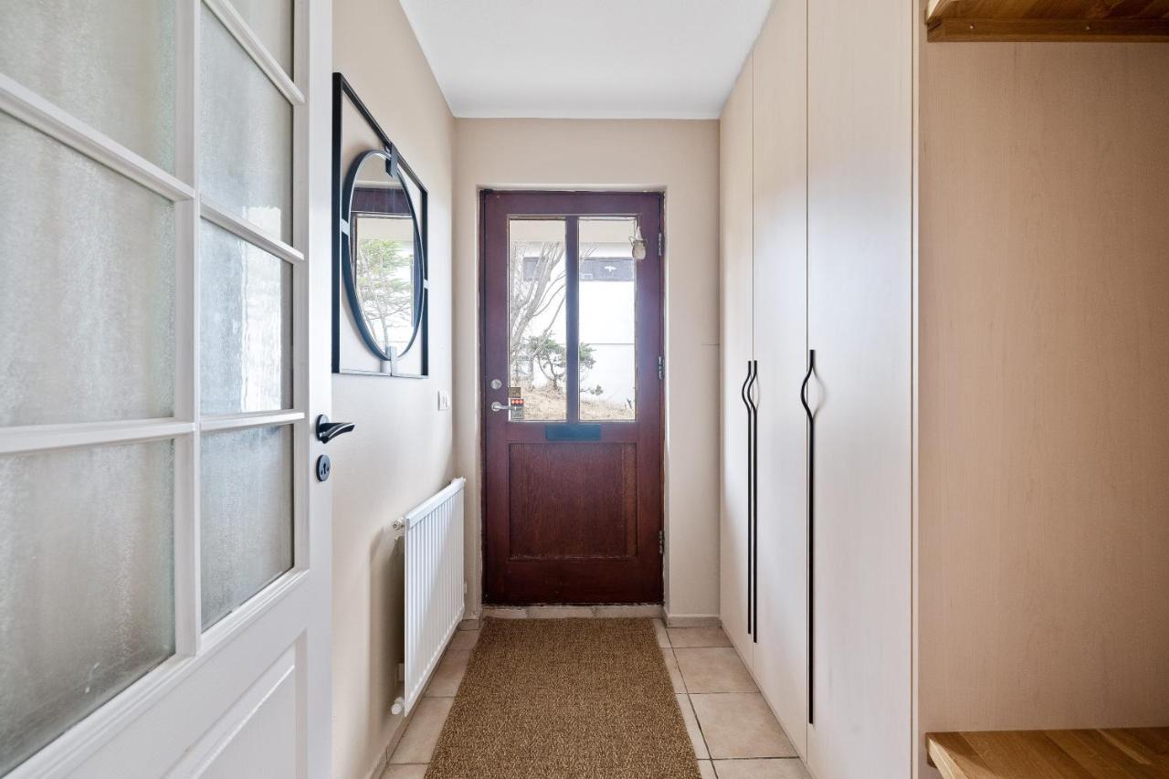 Venture Vacation-restful Retreat In The Suburbs