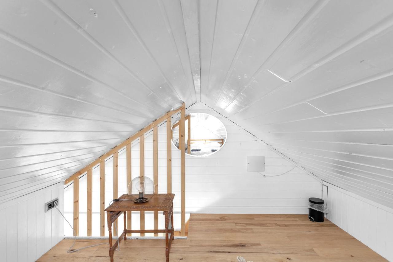 Vibrant 1br In *