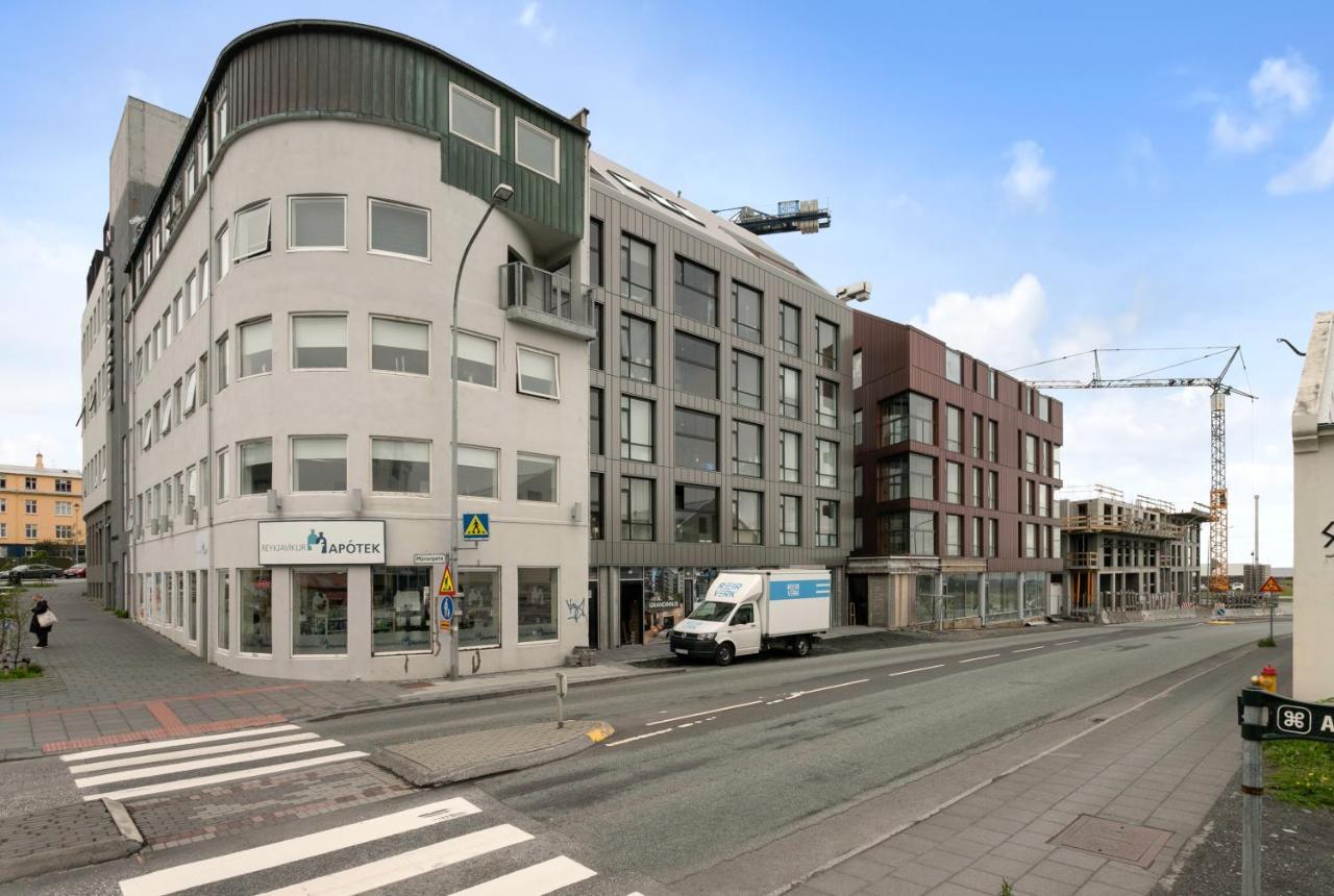 Central Studio Apartment *