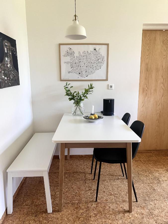 S8 - Cozy 2 Bedroom In *