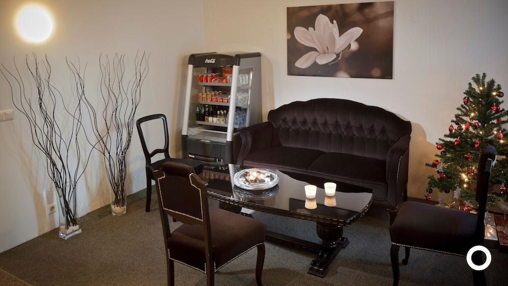 Hotel Center Skjaldbreid 3*