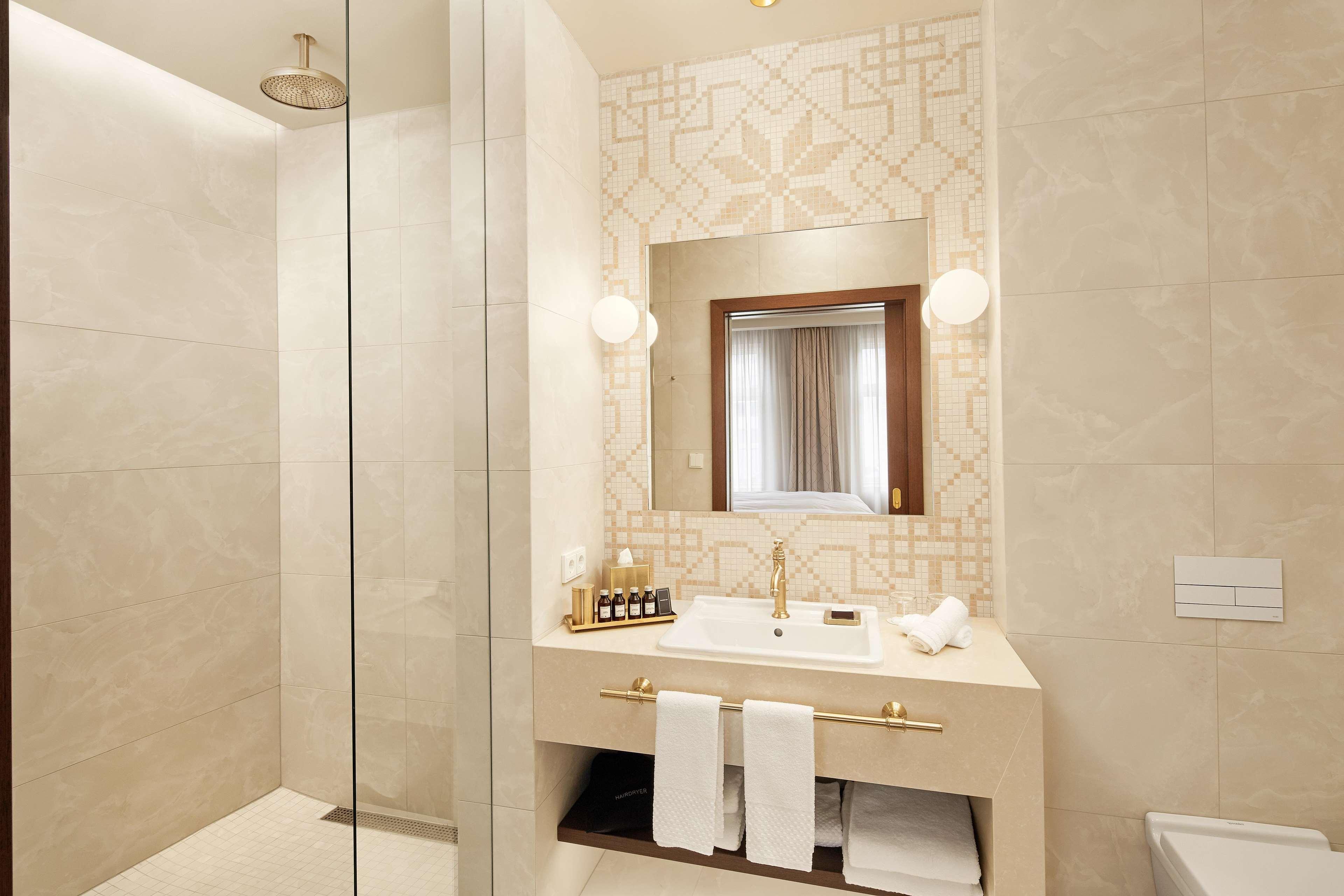 Konsulat Hotel, Curio Collection By Hilton Hotel 4*