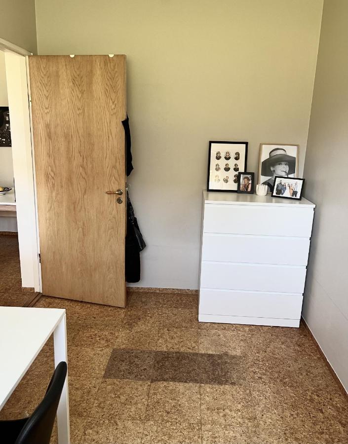 S8 - Cozy 2 Bedroom In * Reykjavik