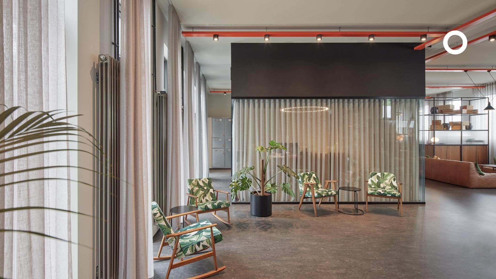 Grandi By Center Hotel
