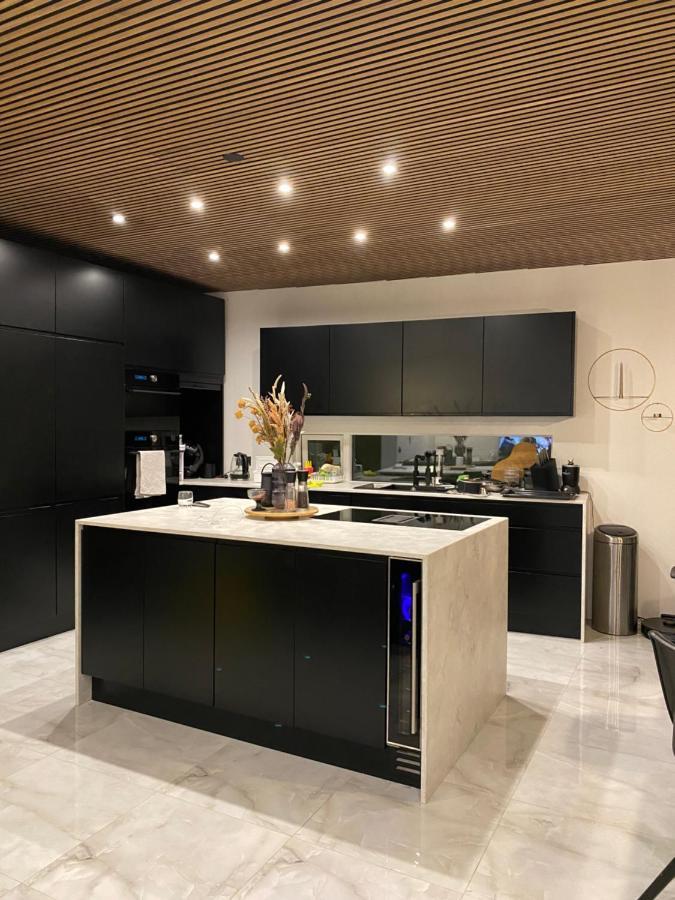 Luxury With Gym And Sauna * Reiquiavique
