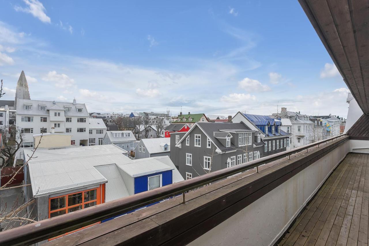 Apartment Penthouse On The Shopping Street-free Parking Reykjavik