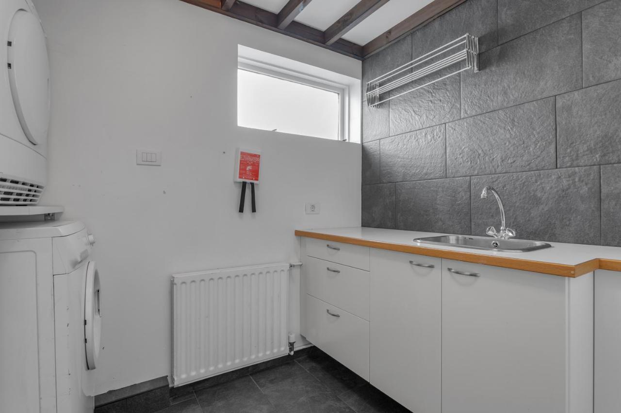 Penthouse On The Shopping Street-free Parking * Reykjavik