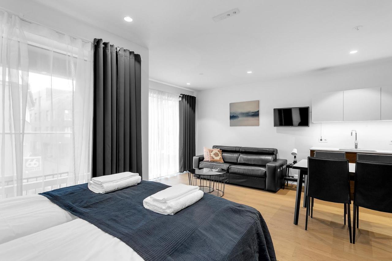 Modern Studio - Amazing Location Apartment