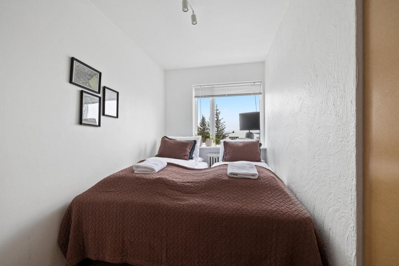 Apartment Icelands Biggest Mall At 8 Minute Walk - Free Parking