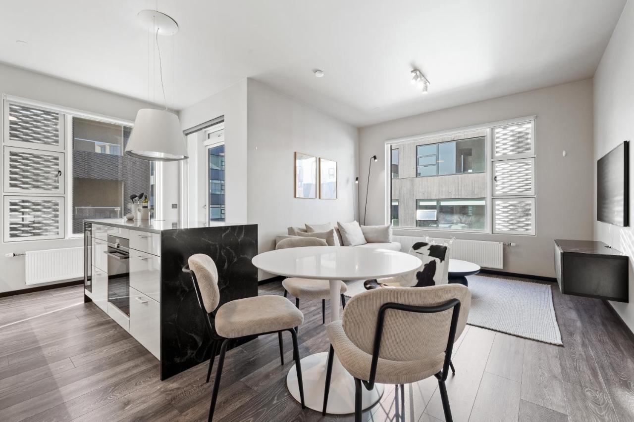 Cozy Lux 2Br & 2Ba City Center With Free Parking Apartment