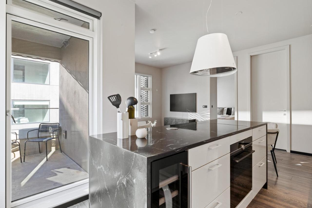 Cozy Lux 2Br & 2Ba City Center With Free Parking Apartment