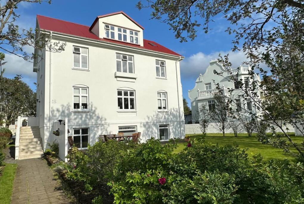 Beautiful 2 Bedroom Downtown Appartement Reykjavík