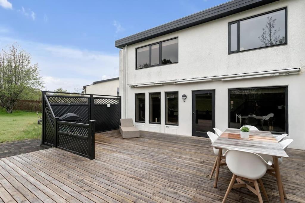 A Modern And Stylish Furnished House In
