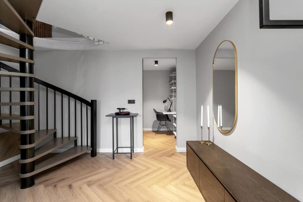 A Modern And Stylish Furnished House In * Reiquiavique