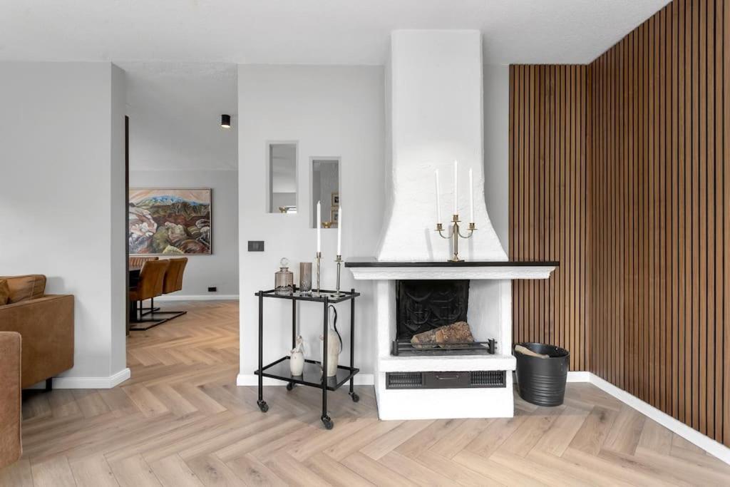A Modern And Stylish Furnished House In Pousada *