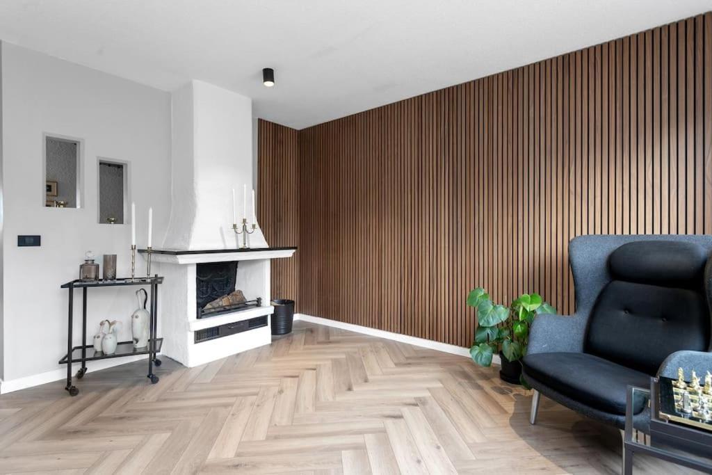 A Modern And Stylish Furnished House In Reiquiavique