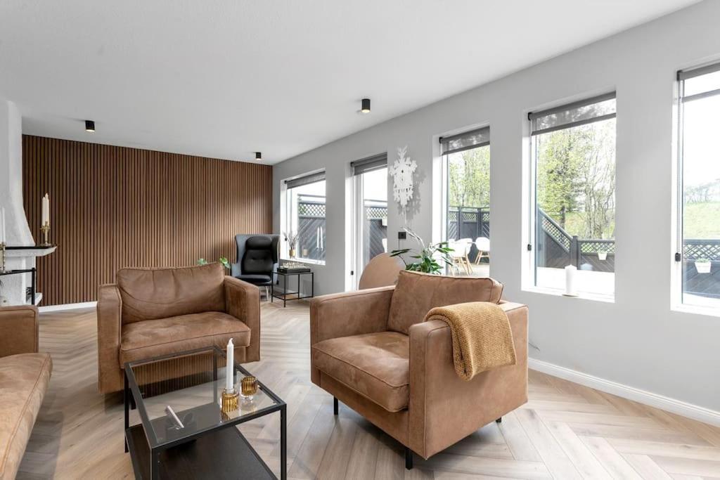 Pousada A Modern And Stylish Furnished House In *