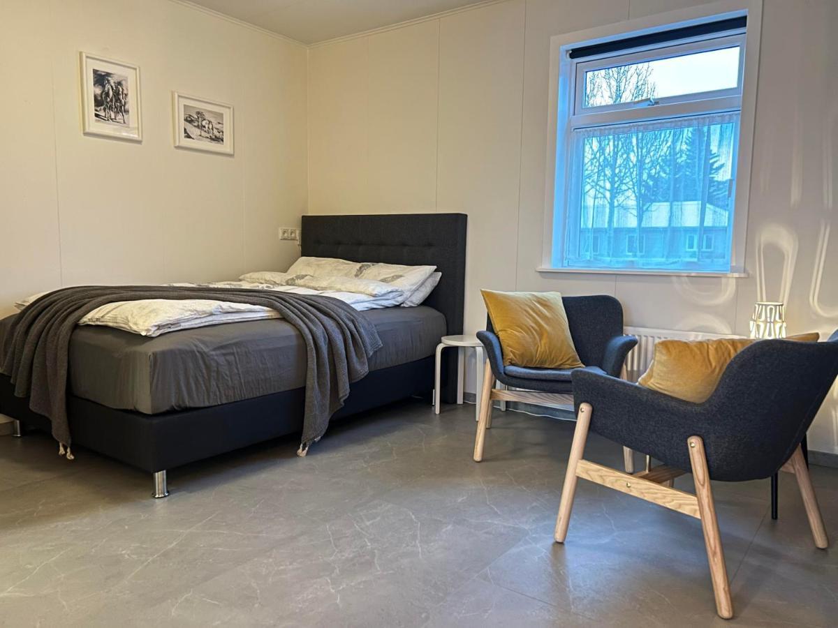 Cozy Detached Studio Apartment *