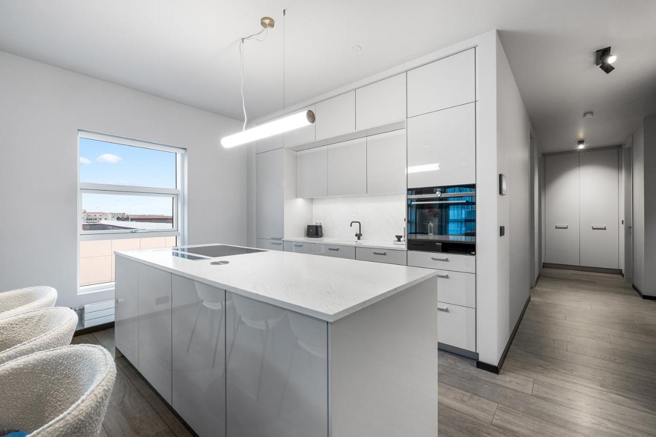 Harbour Lux 3br & 2ba In The Heart Of The With Free Parking Reykjavík