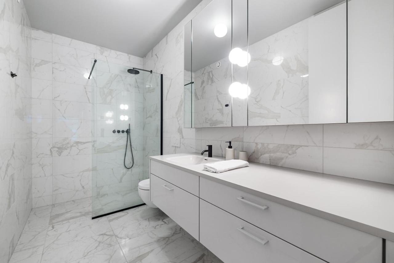 Apartment Harbour Lux 3br & 2ba In The Heart Of The With Free Parking