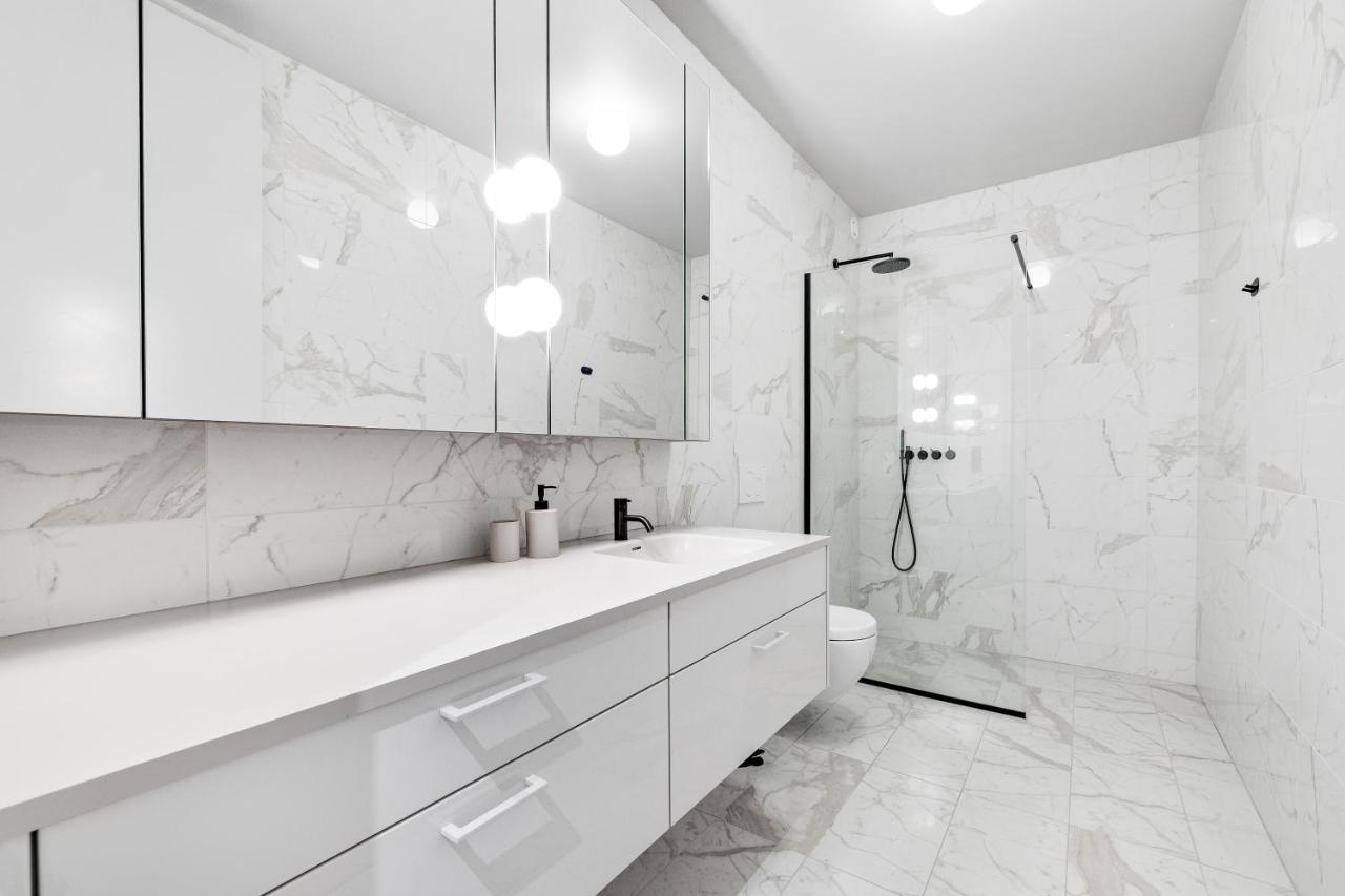 Harbour Lux 3br & 2ba In The Heart Of The With Free Parking