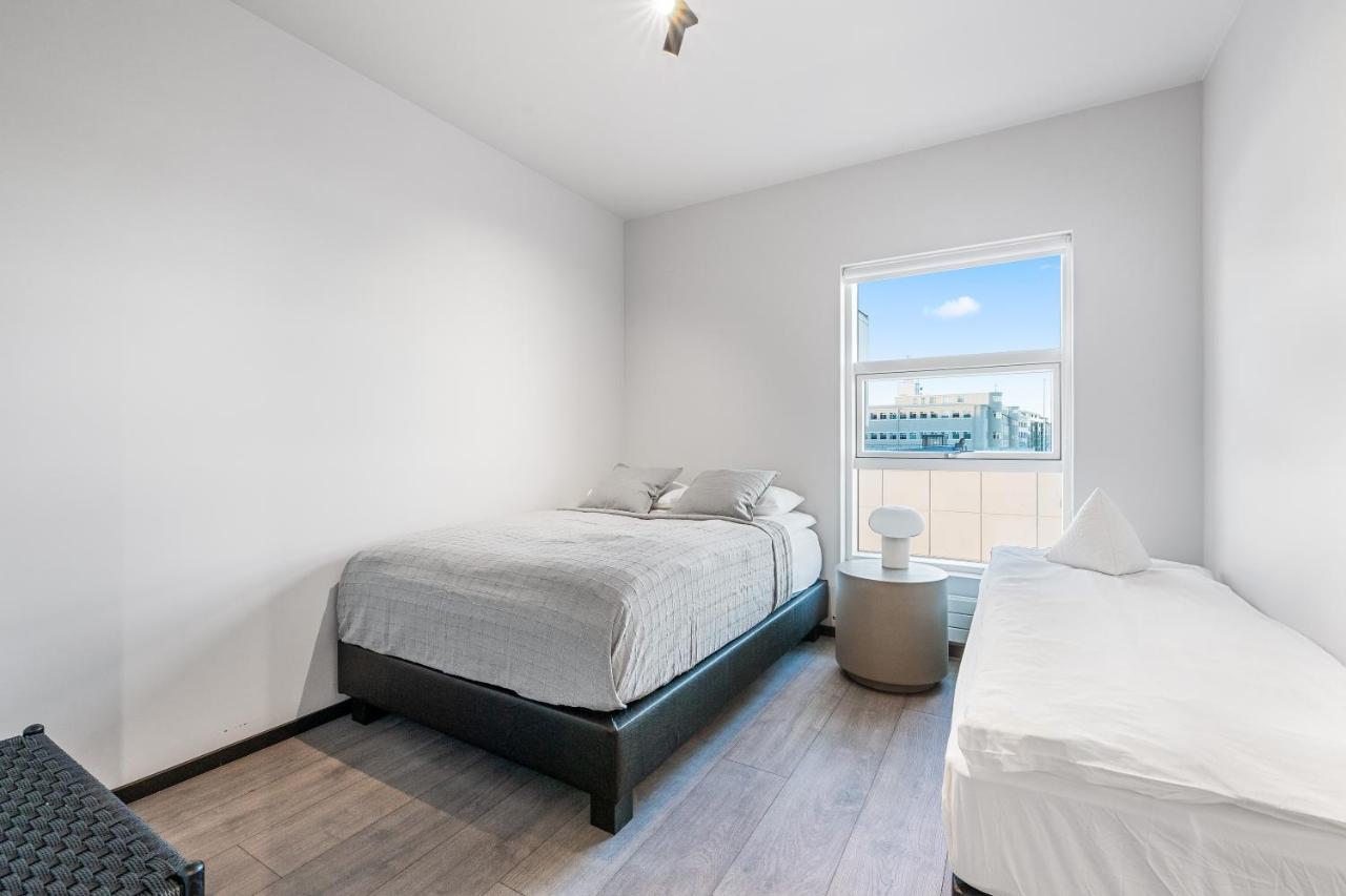 Harbour Lux 3br & 2ba In The Heart Of The With Free Parking *