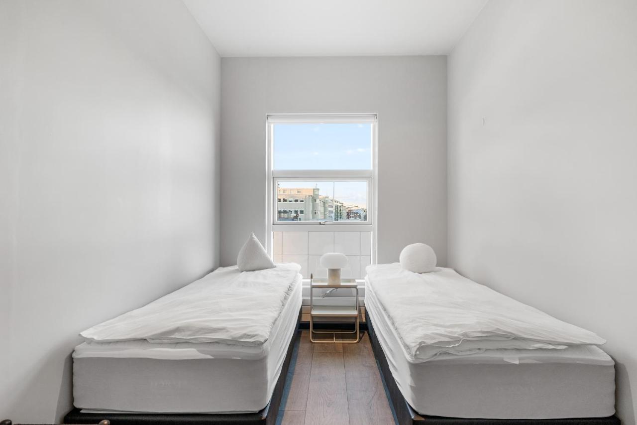 Harbour Lux 3br & 2ba In The Heart Of The With Free Parking Apartment