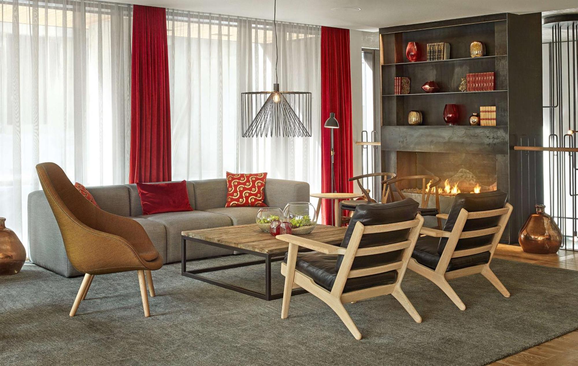 Canopy By Hilton City Centre Hotel 4*